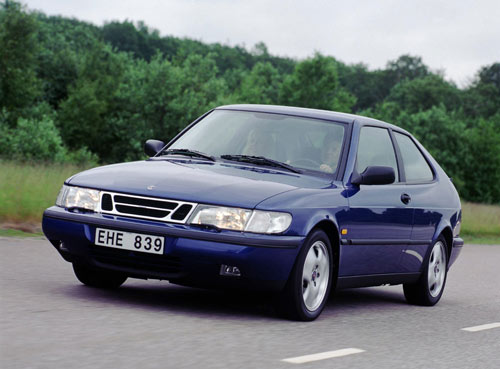 SAAB 900