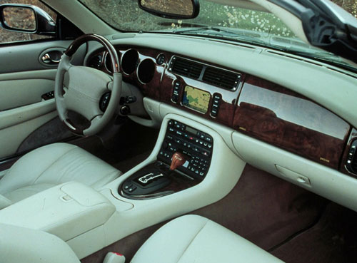 Jaguar XK 8